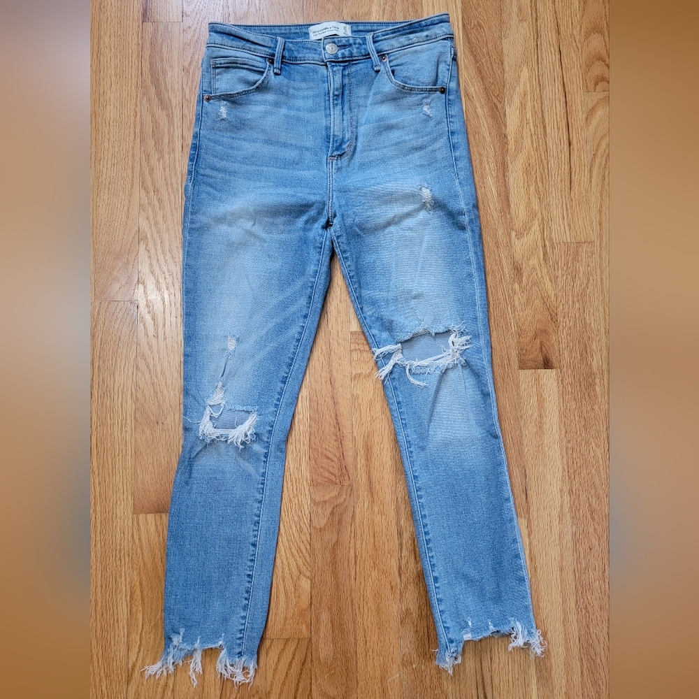 Abercrombie & Fitch Distressed Light Wash High Rise Super Skinny Ankle, Size 4S